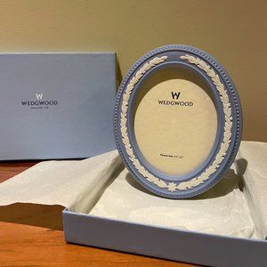 Wedgwood Jasperware Oval Frame